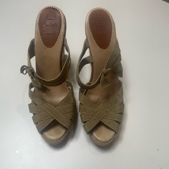 Christian Louboutin Wedge Sandals with Peep-Toe Design - Picture 2 of 7